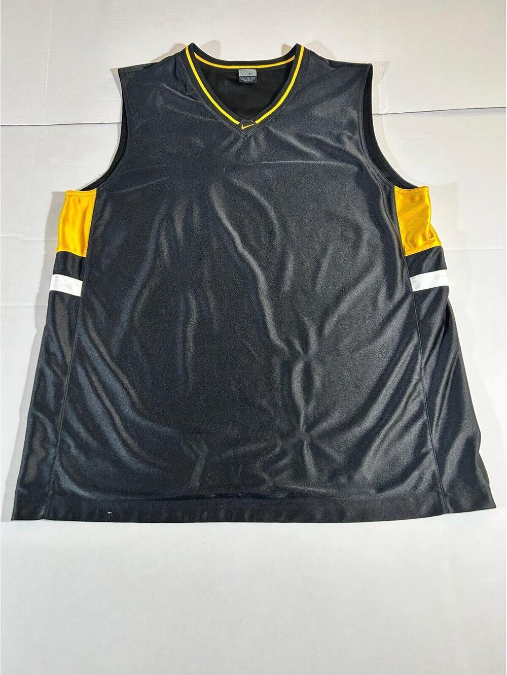 Nike basketball Men’s jersey XL